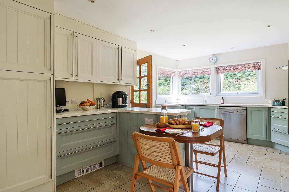 3 bed bungalow for sale in Rock Lane, Warminster  - Property Image 6