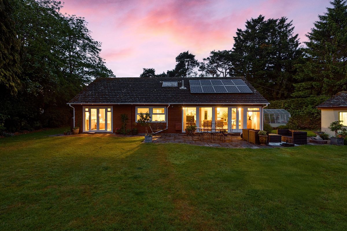 3 bed bungalow for sale in Rock Lane, Warminster  - Property Image 15