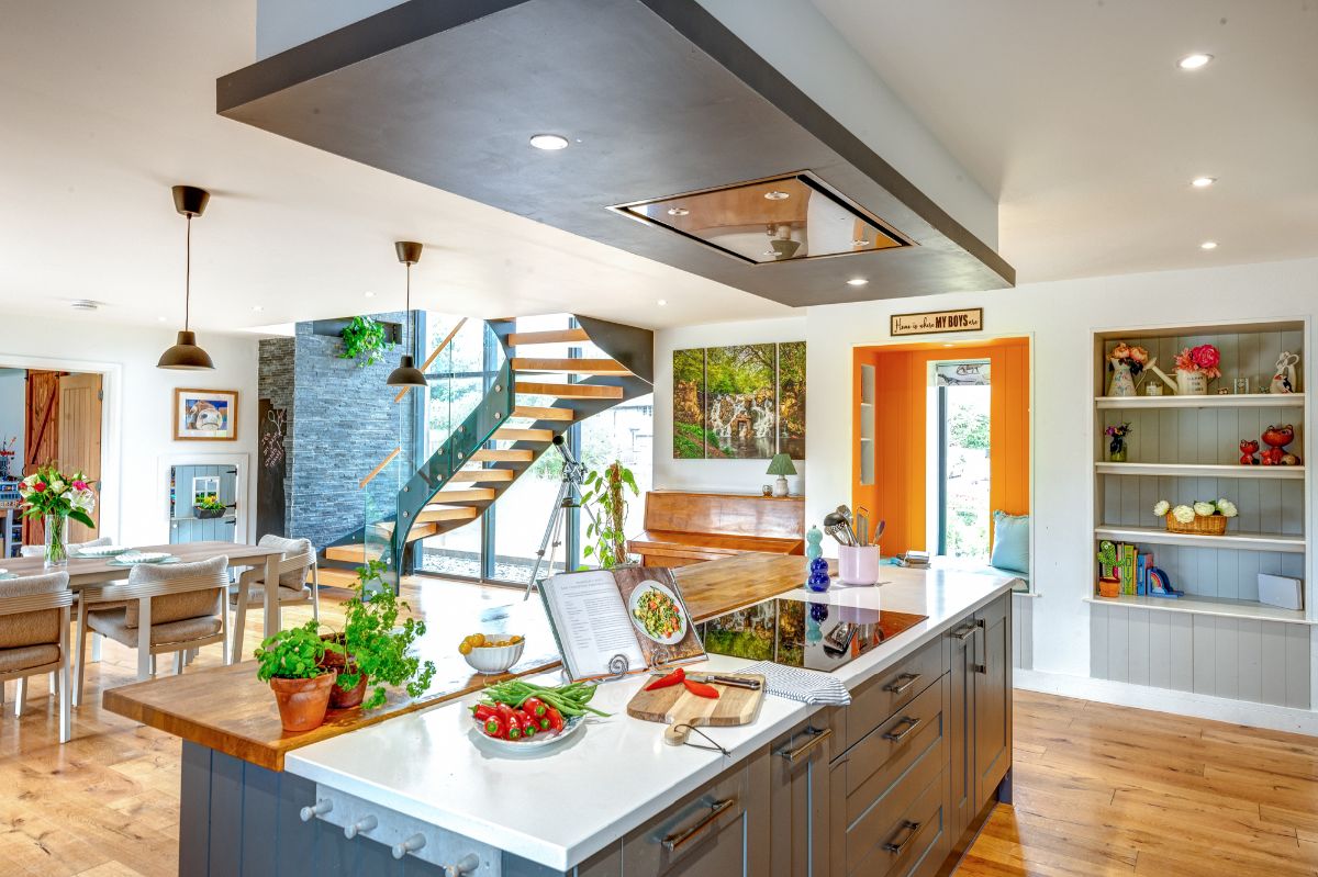 5 bed detached house for sale in Longhedge, Salisbury 6