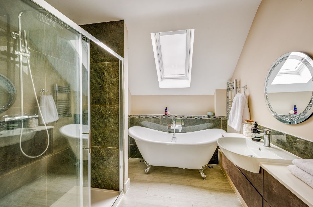 5 bed detached house for sale in Longhedge, Salisbury 12