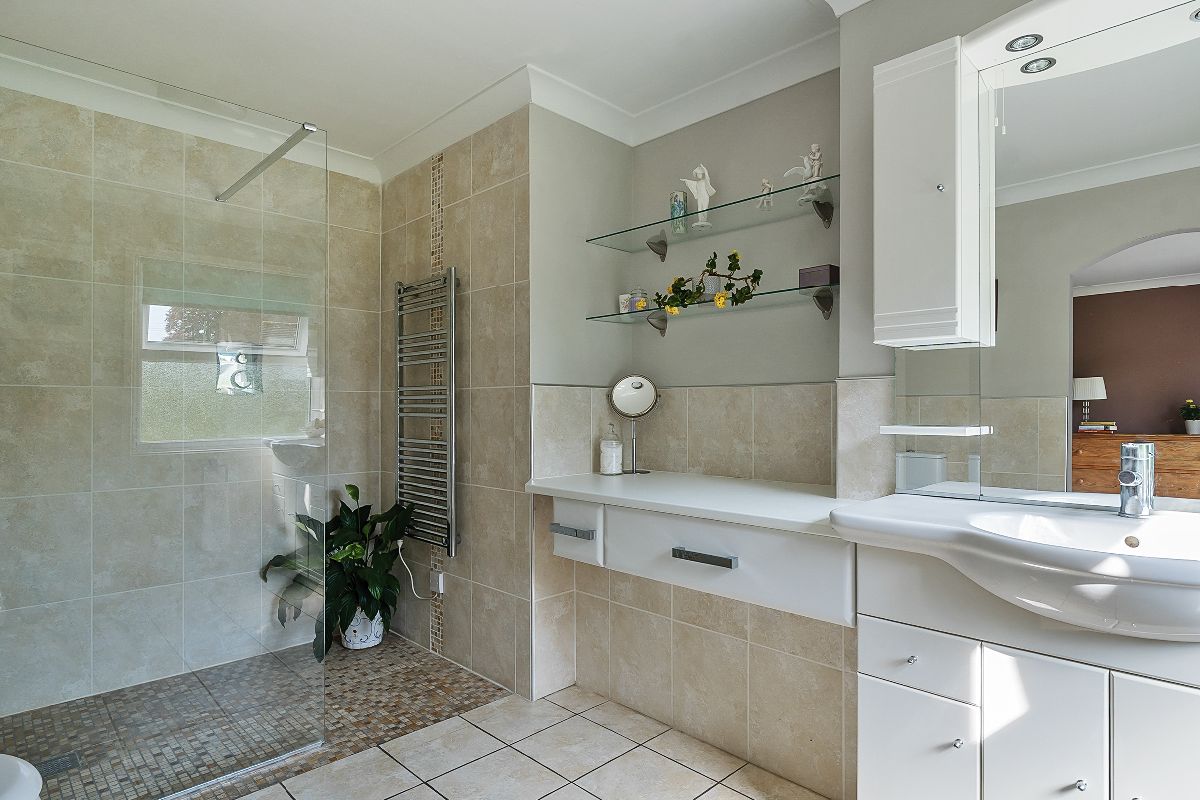 8 bed detached house for sale in Rock Lane, Warminster  - Property Image 20