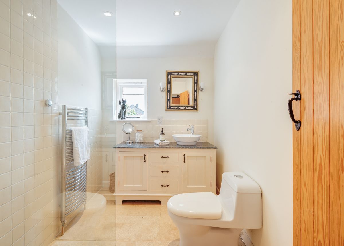 5 bed house for sale in Wylye Road, Hanging Langford 13