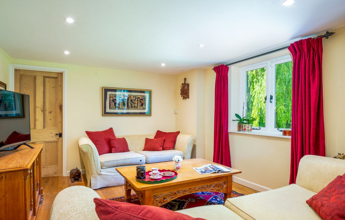 5 bed house for sale in Wylye Road, Hanging Langford 8