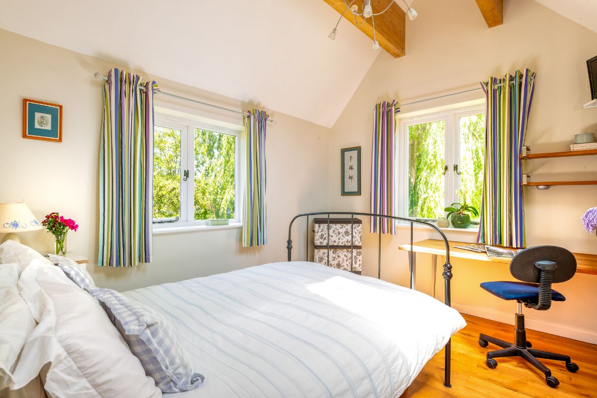 5 bed house for sale in Wylye Road, Hanging Langford 14