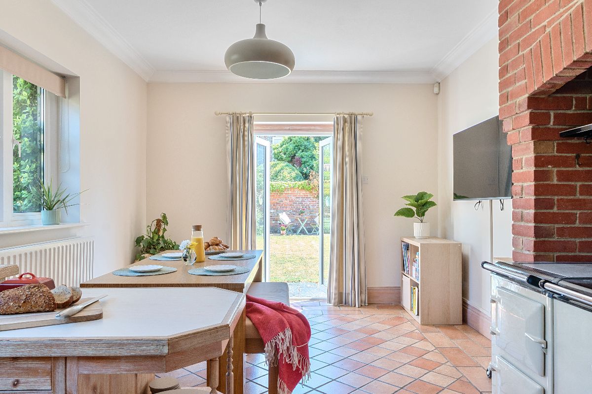 6 bed detached house for sale in Amesbury, Salisbury 5