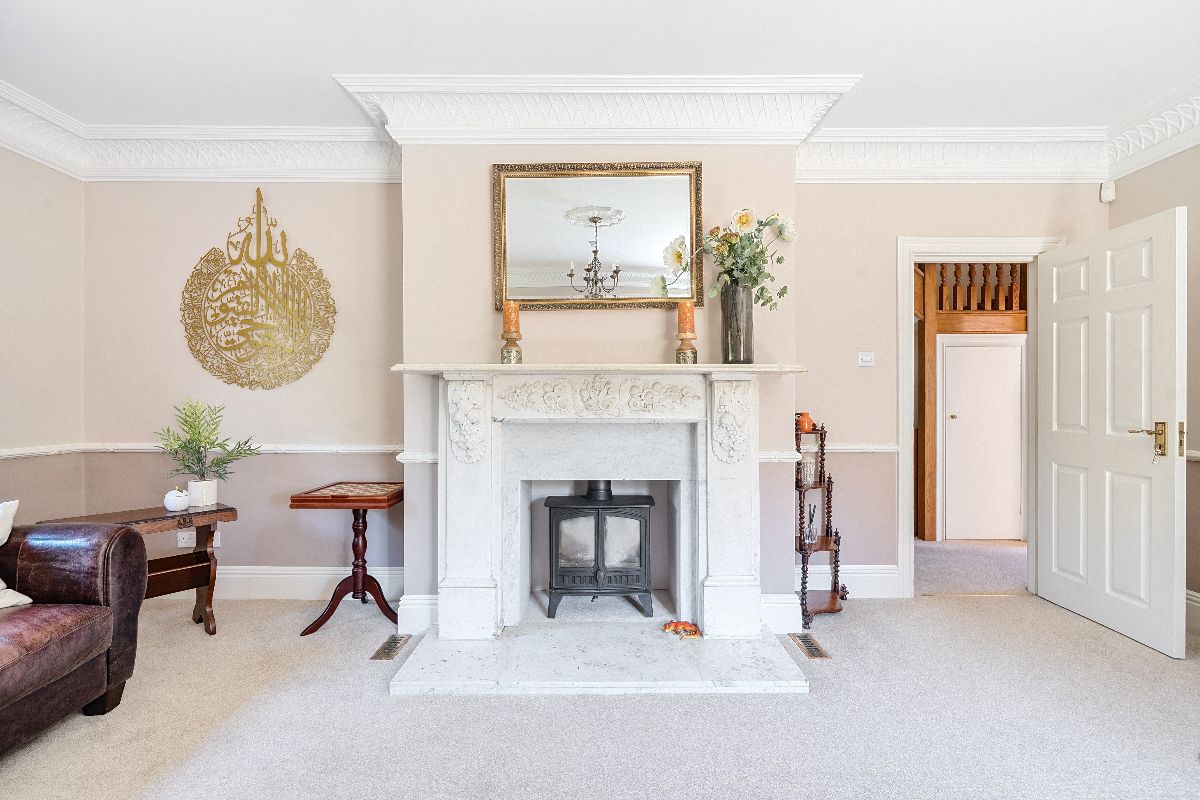 6 bed detached house for sale in Amesbury, Salisbury  - Property Image 9