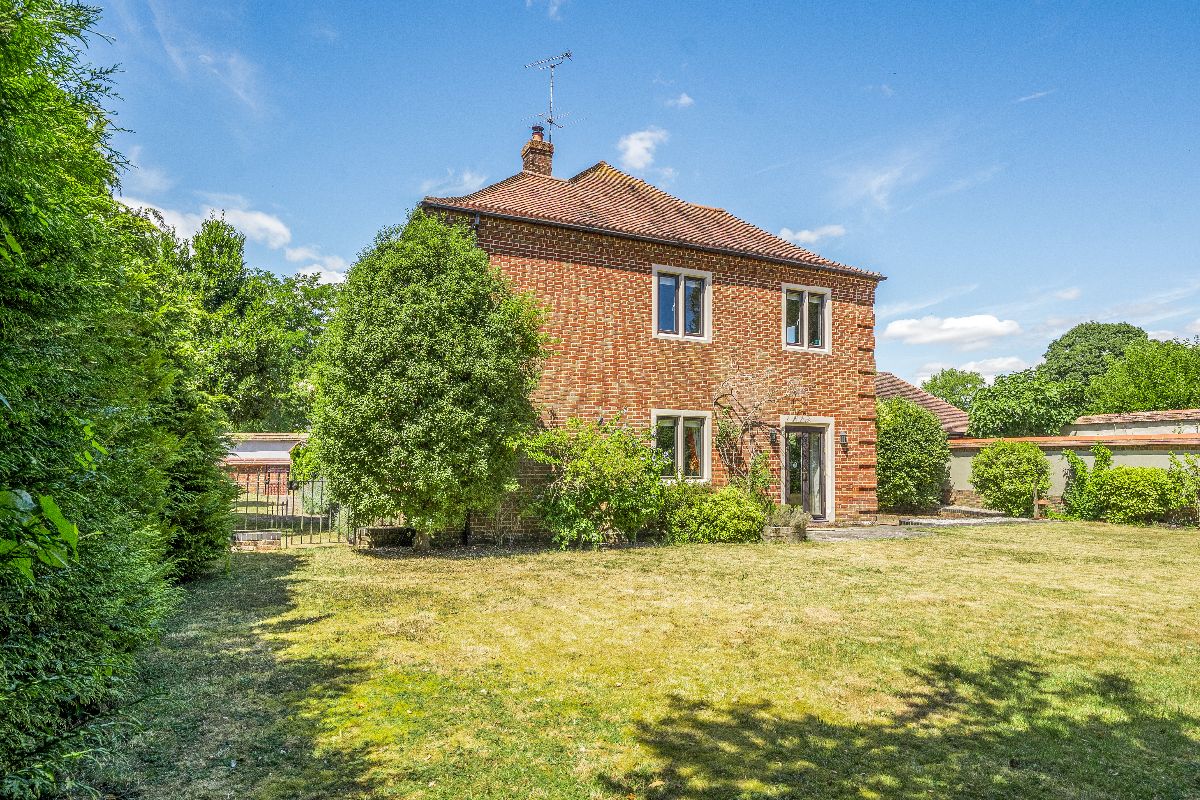 6 bed detached house for sale in Amesbury, Salisbury 28