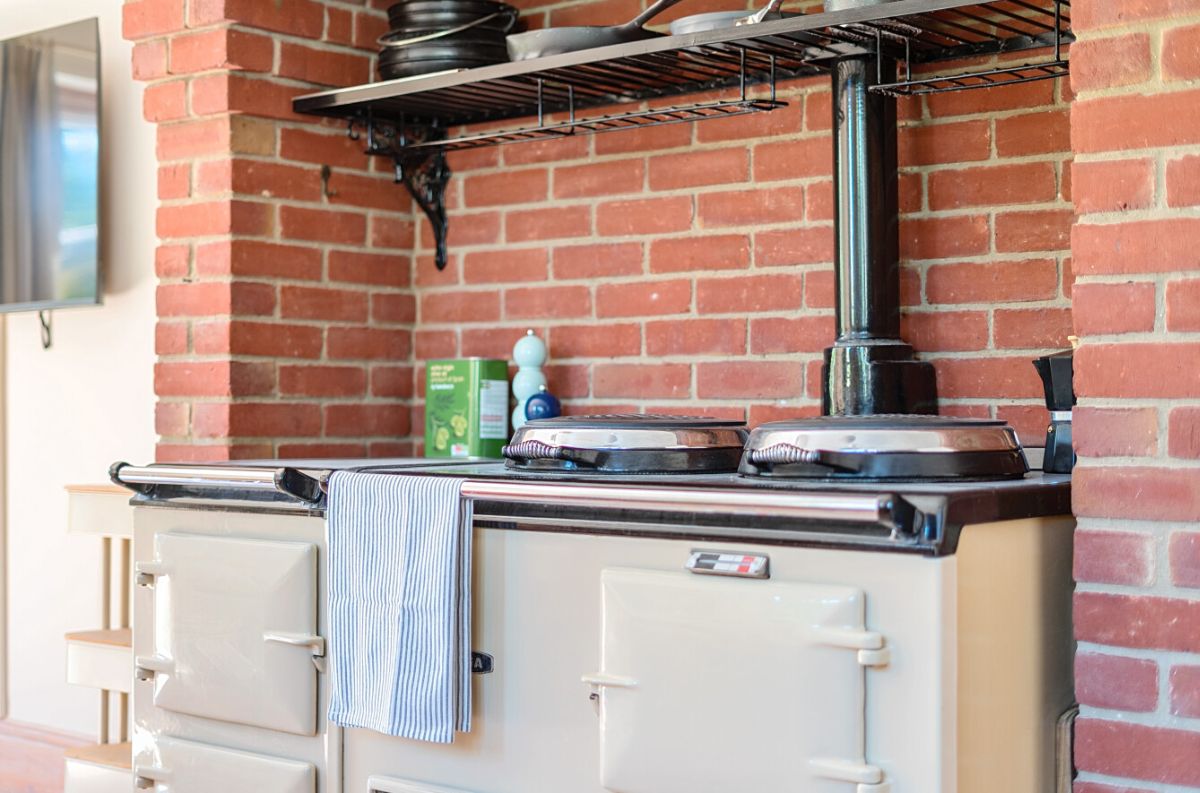 6 bed detached house for sale in Amesbury, Salisbury 1