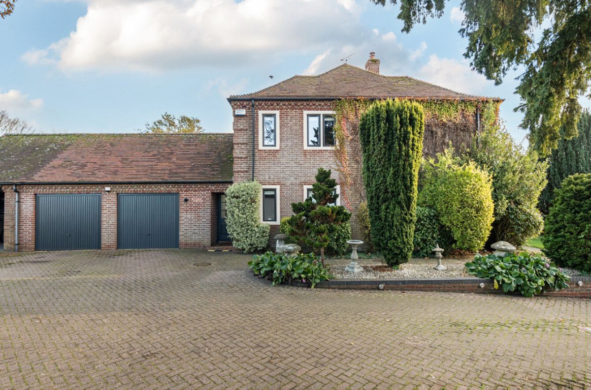 6 bed detached house for sale in Linden House, Amesbury  - Property Image 25