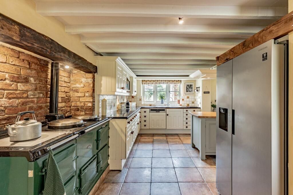 5 bed character property for sale in Bunbury, Tarporley 2