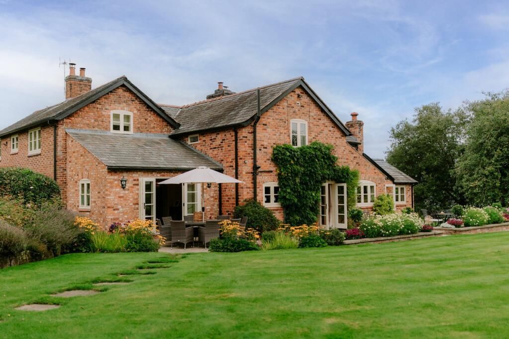 5 bed character property for sale in Bunbury, Tarporley, CW6