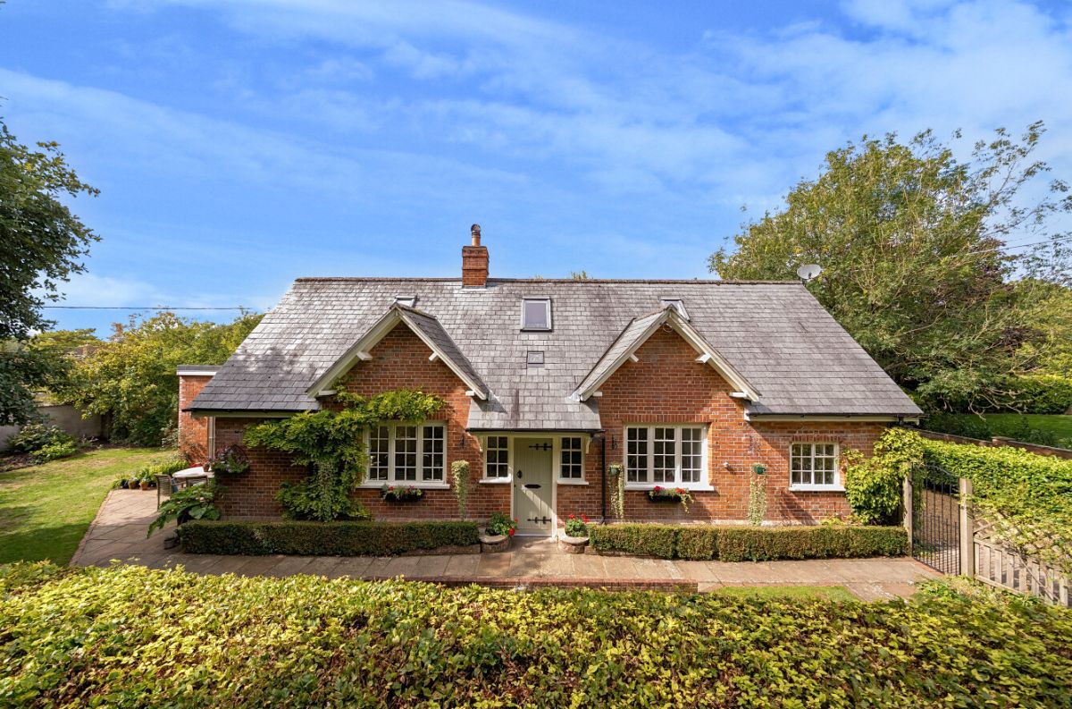 5 bed house for sale in Winterbourne Stoke, Salisbury, SP3