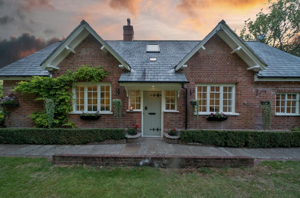 5 bed house for sale in Winterbourne Stoke, Salisbury 38