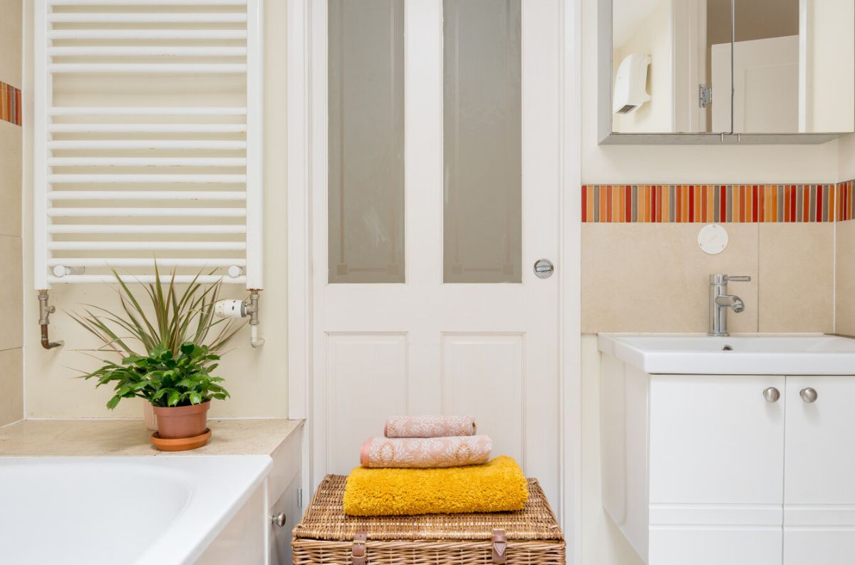 5 bed house for sale in Winterbourne Stoke, Salisbury 20