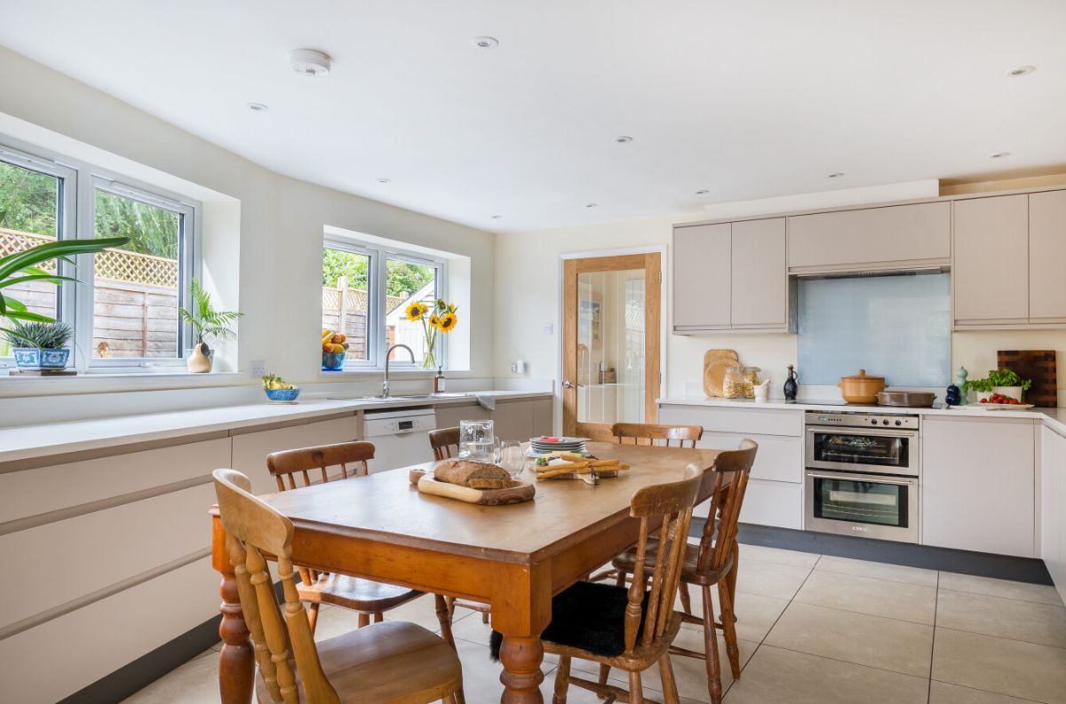 5 bed house for sale in Winterbourne Stoke, Salisbury  - Property Image 9
