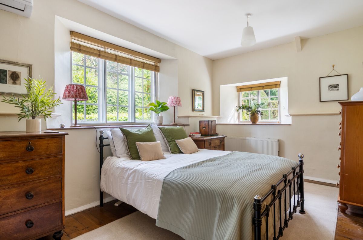 5 bed house for sale in Winterbourne Stoke, Salisbury 22