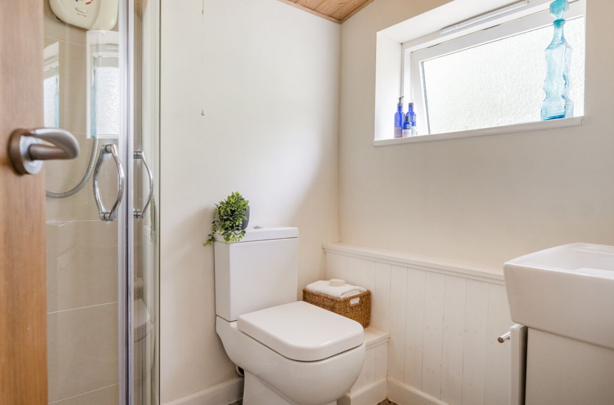 5 bed house for sale in Winterbourne Stoke, Salisbury  - Property Image 25