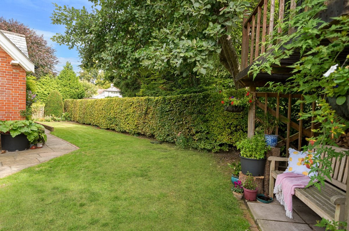 5 bed house for sale in Winterbourne Stoke, Salisbury  - Property Image 35