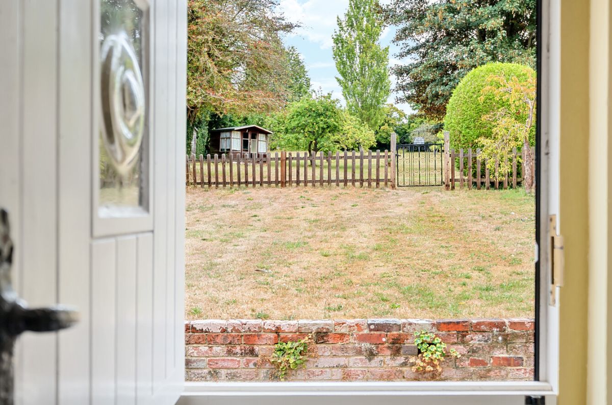 2 bed cottage for sale in Rockbourne, Fordingbridge  - Property Image 9
