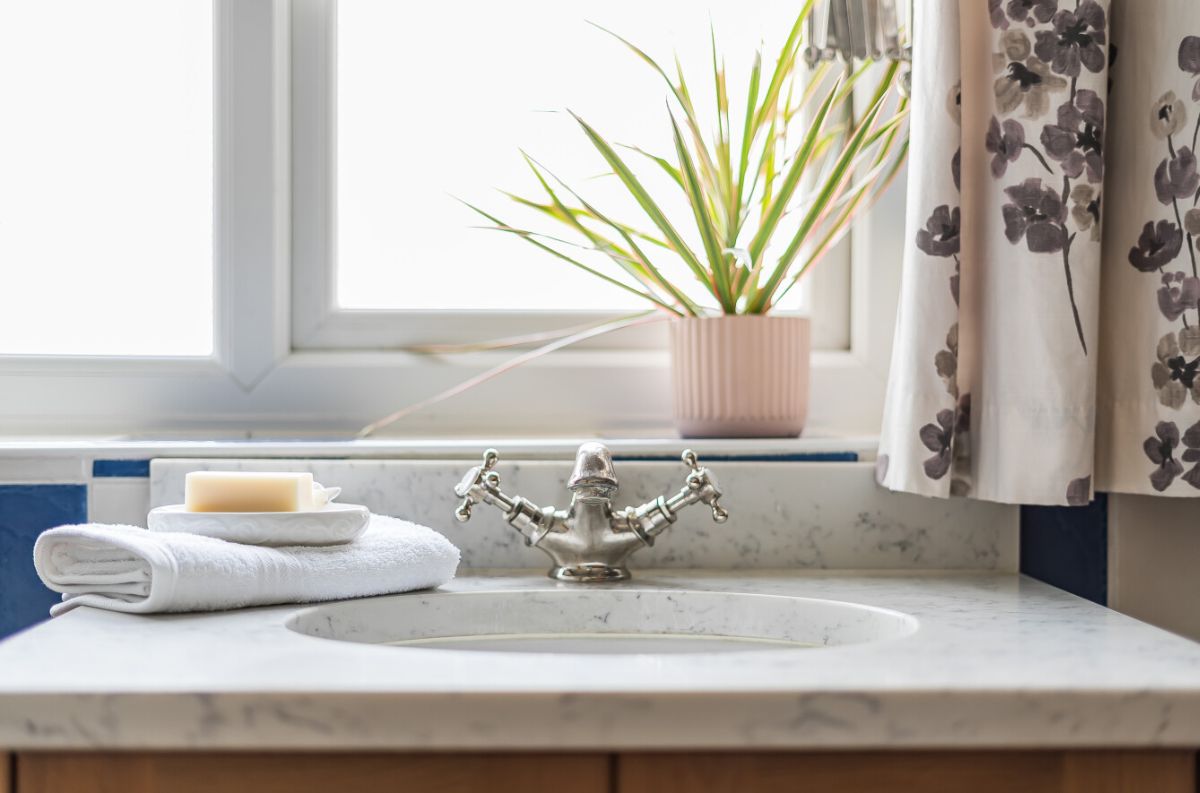 3 bed semi-detached house for sale in West Street, Salisbury 19