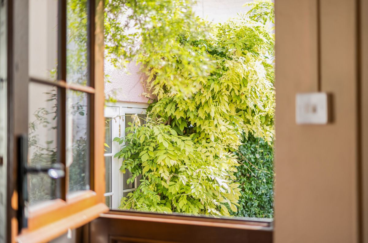 3 bed semi-detached house for sale in West Street, Salisbury 18