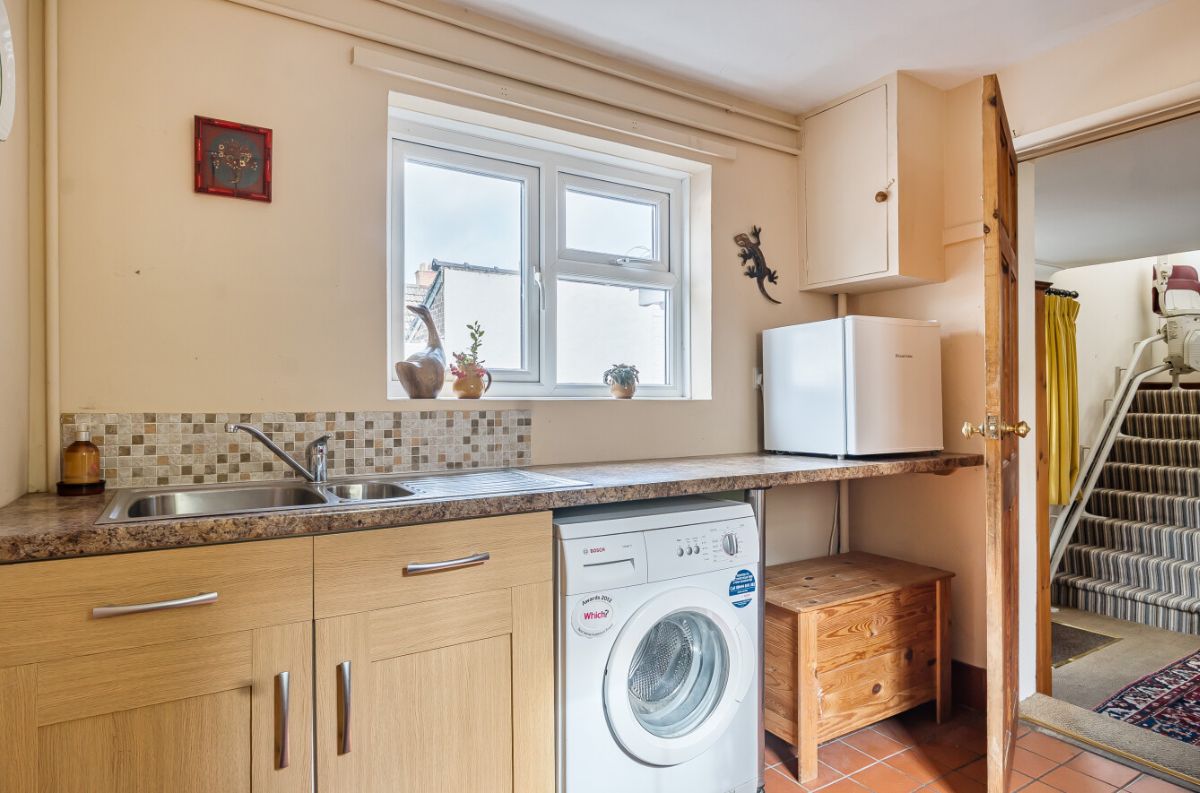 3 bed semi-detached house for sale in West Street, Salisbury 16