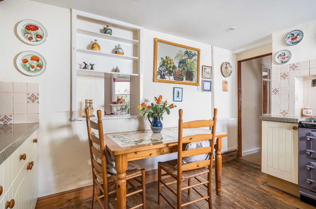 3 bed semi-detached house for sale in West Street, Salisbury  - Property Image 13