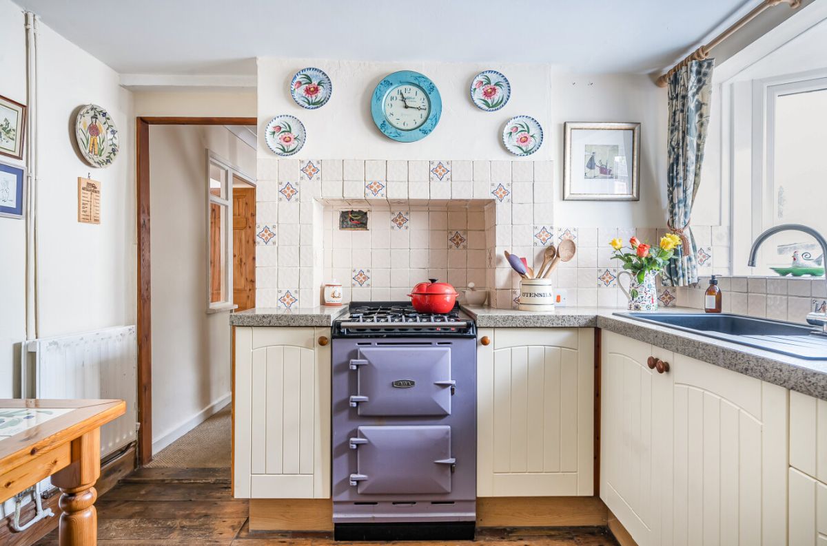 3 bed semi-detached house for sale in West Street, Salisbury 15