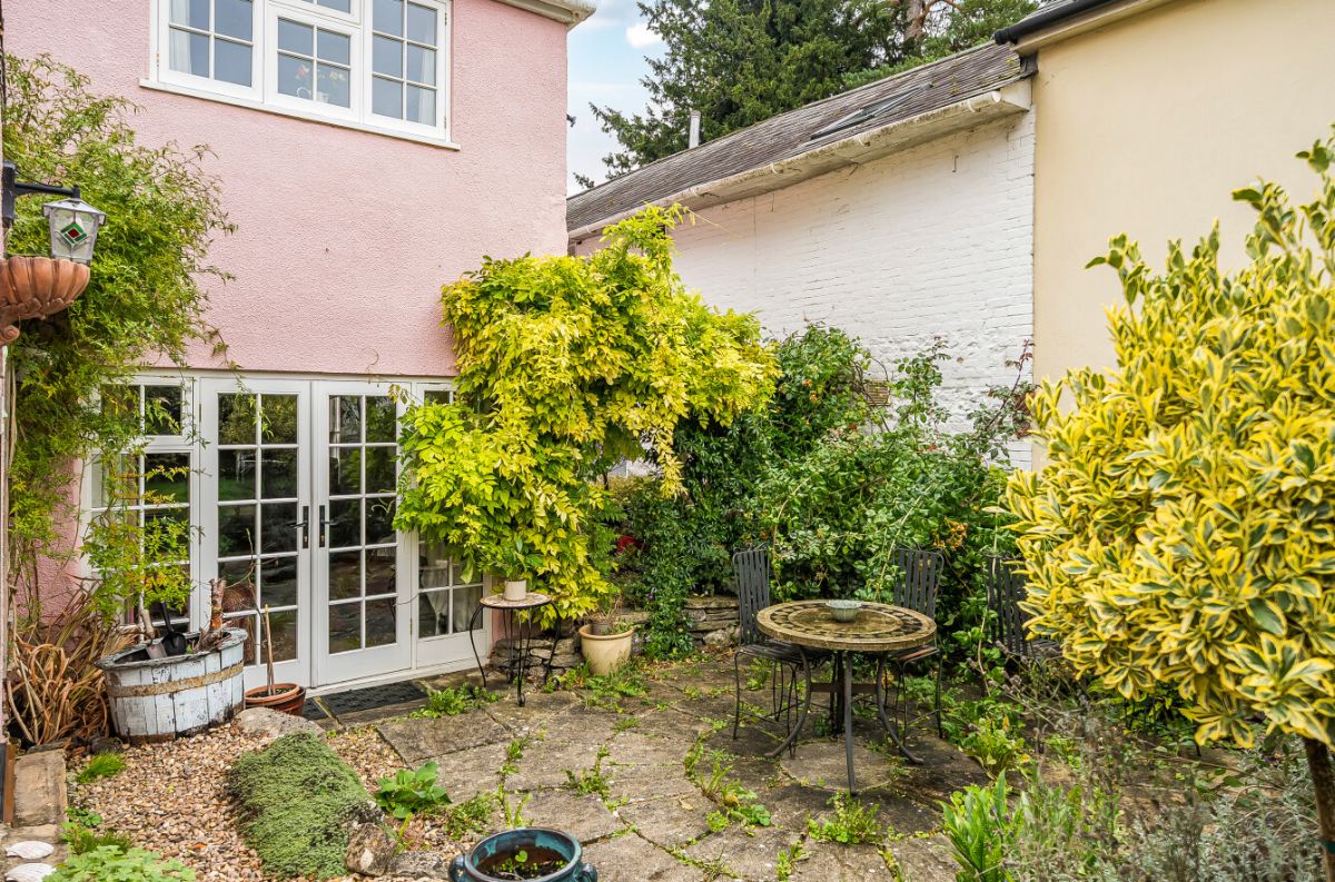 3 bed semi-detached house for sale in West Street, Salisbury 26