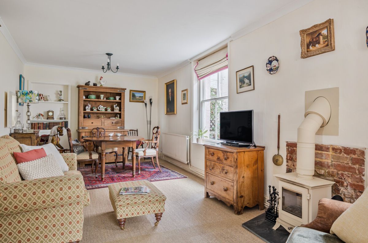 3 bed semi-detached house for sale in West Street, Salisbury 8