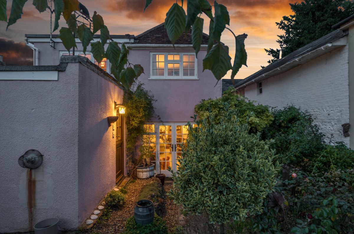 3 bed semi-detached house for sale in West Street, Salisbury  - Property Image 1