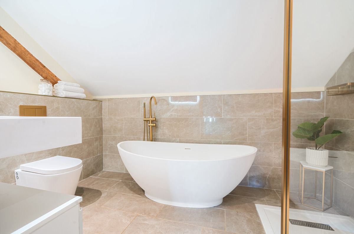 3 bed character property for sale in Fisherton De La Mere, Warminster 24