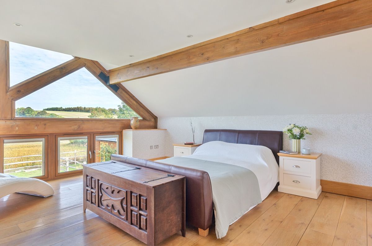 3 bed character property for sale in Fisherton De La Mere, Warminster 15