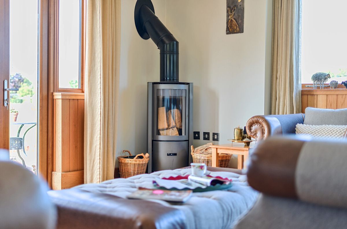 3 bed character property for sale in Fisherton De La Mere, Warminster 4