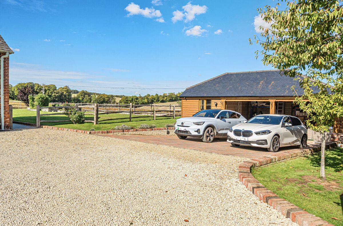 3 bed character property for sale in Fisherton De La Mere, Warminster 32