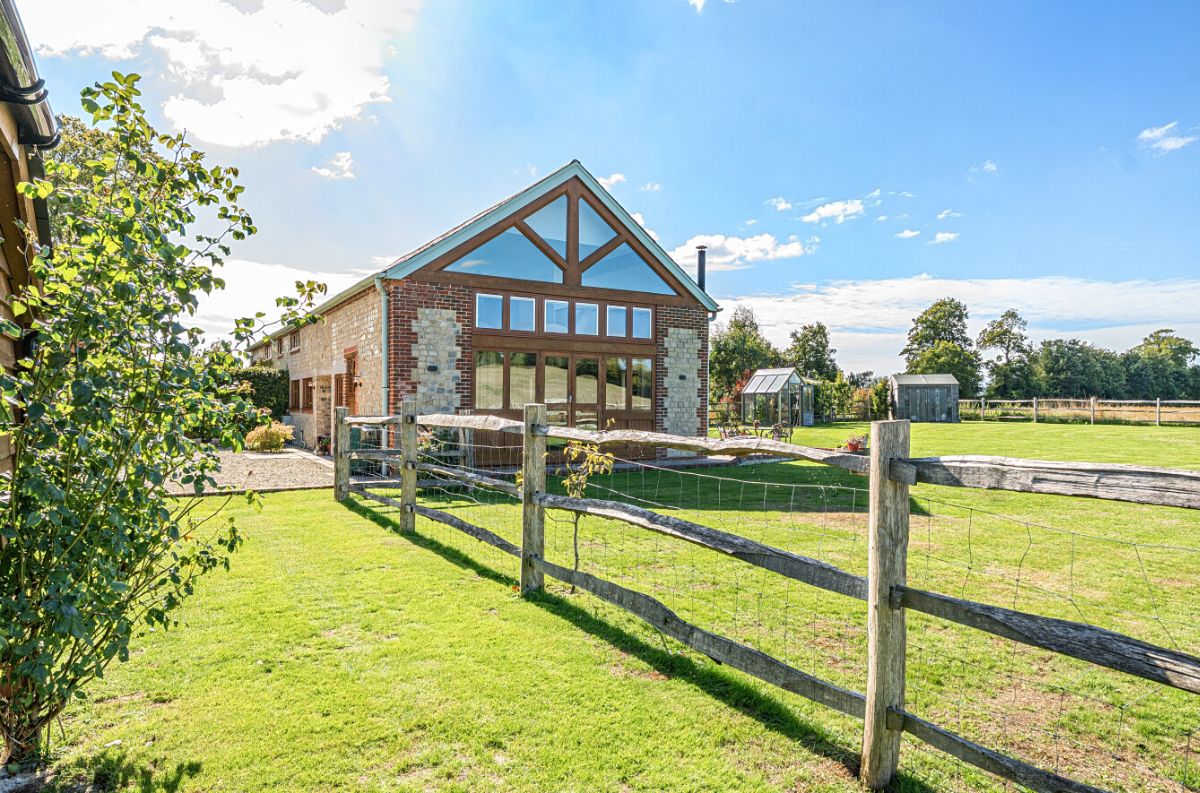 3 bed character property for sale in Fisherton De La Mere, Warminster 33