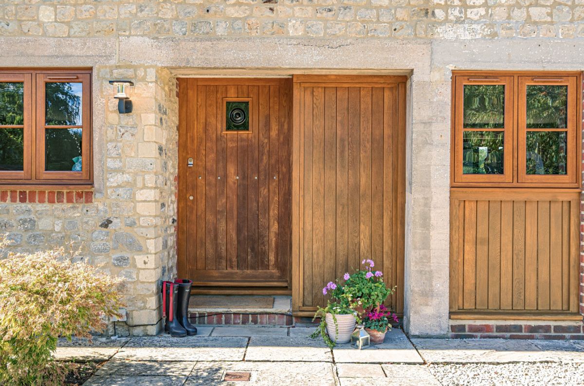 3 bed character property for sale in Fisherton De La Mere, Warminster 1