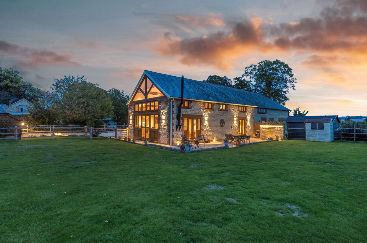 3 bed character property for sale in Fisherton De La Mere, Warminster 39