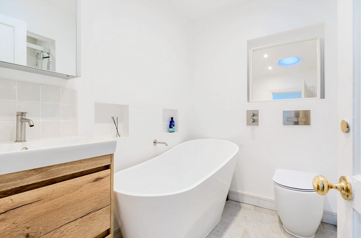 6 bed detached house for sale in Crockerton, Warminster 20