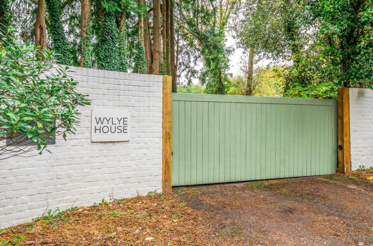 6 bed detached house for sale in Crockerton, Warminster  - Property Image 38