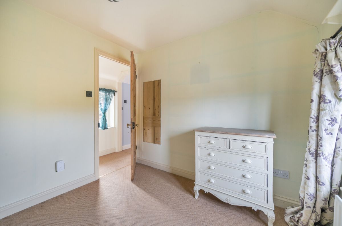 3 bed character property for sale in Great Wishford, Salisbury  - Property Image 20