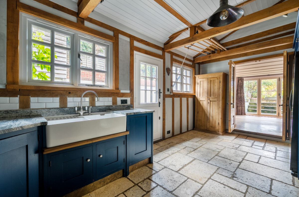 3 bed character property for sale in Great Wishford, Salisbury  - Property Image 9