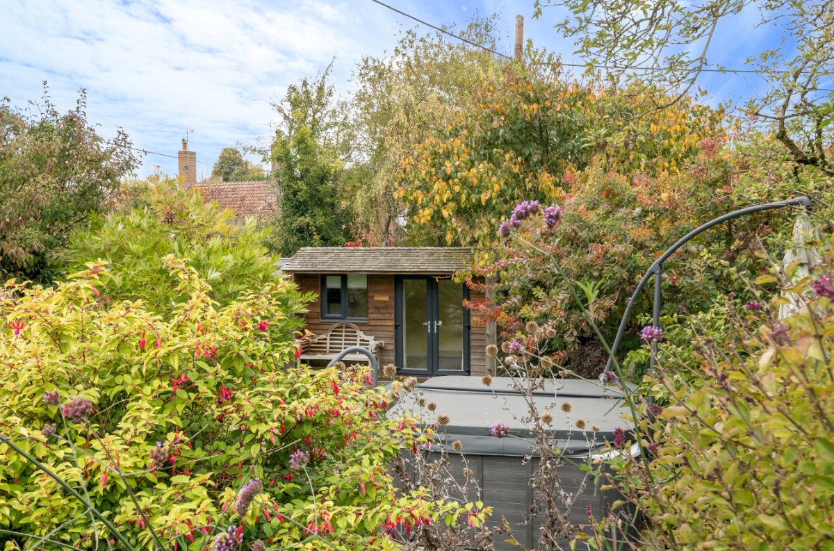 3 bed character property for sale in Great Wishford, Salisbury  - Property Image 44