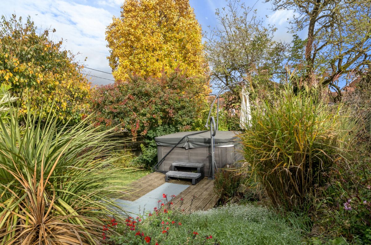 3 bed character property for sale in Great Wishford, Salisbury  - Property Image 45