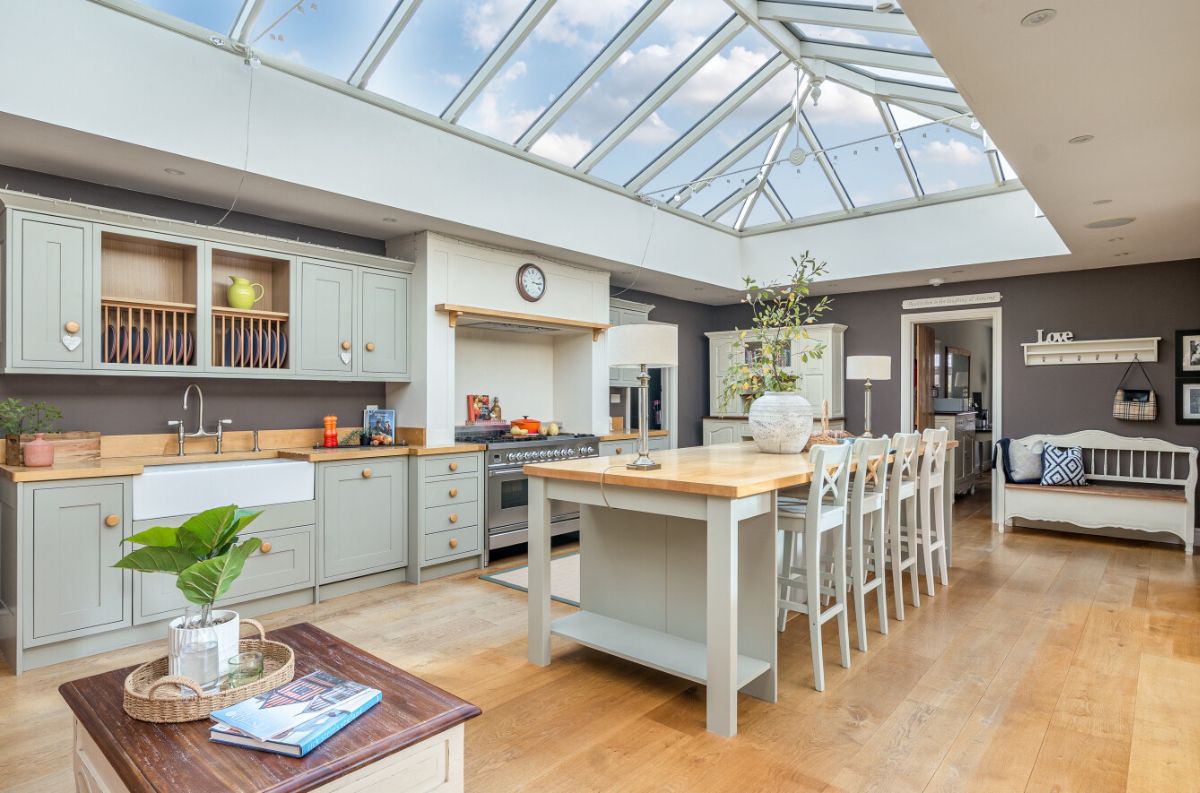 4 bed detached house for sale in Laverstock, Salisbury  - Property Image 14