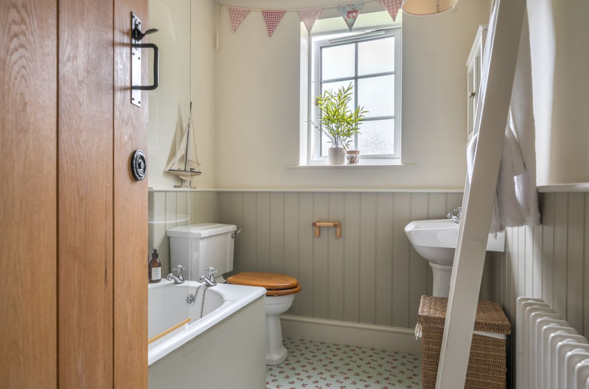 4 bed detached house for sale in Laverstock, Salisbury 25