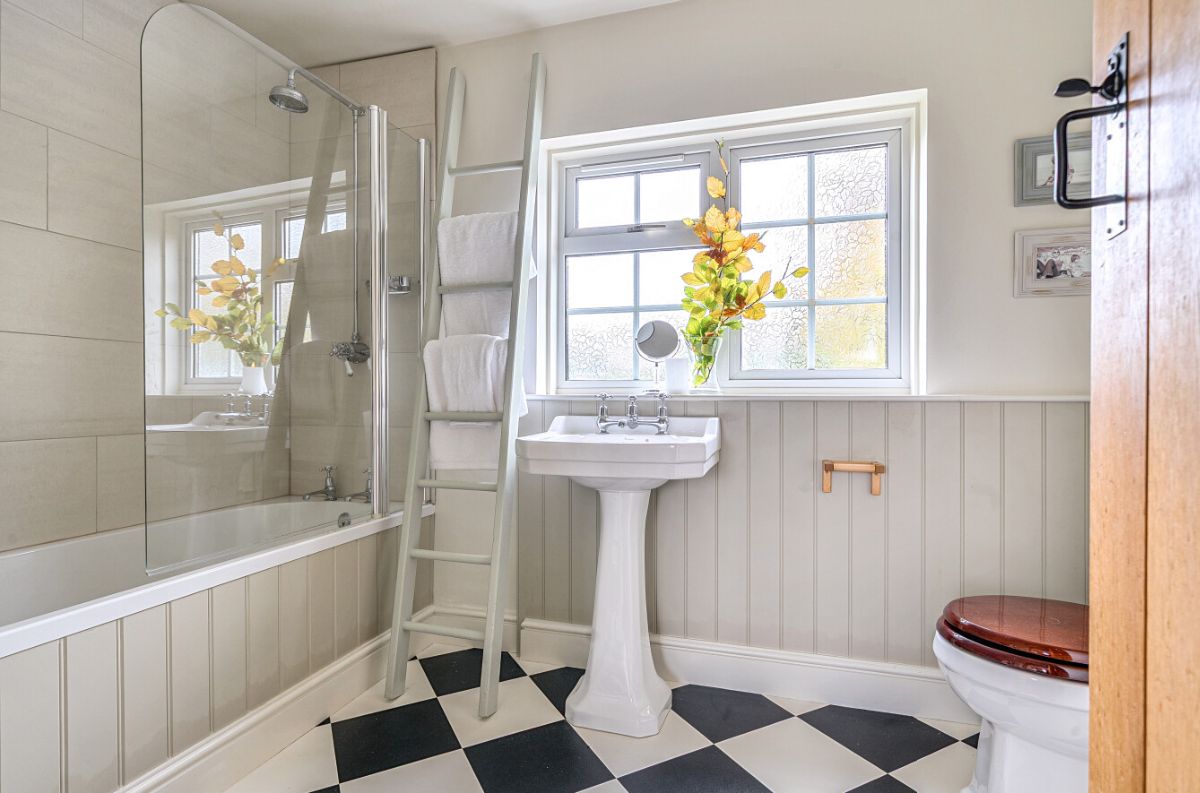 4 bed detached house for sale in Laverstock, Salisbury 23