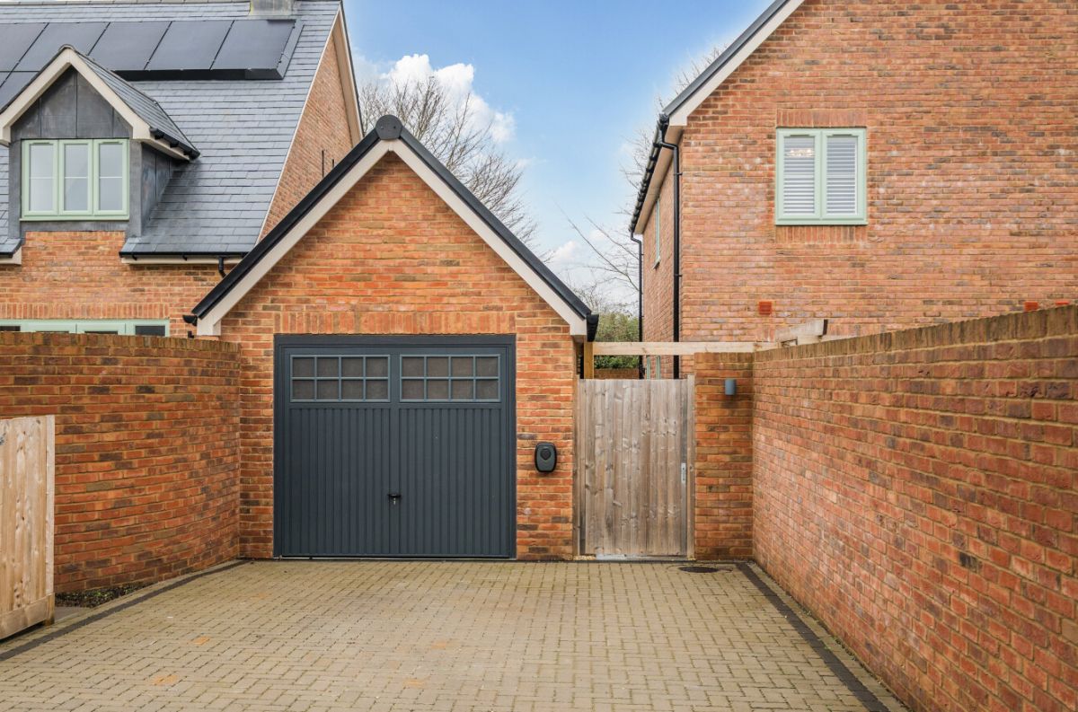 4 bed detached house for sale in 14 Castle Hill Lane, Bishopdown, Wiltshire, SP1 3GP 41