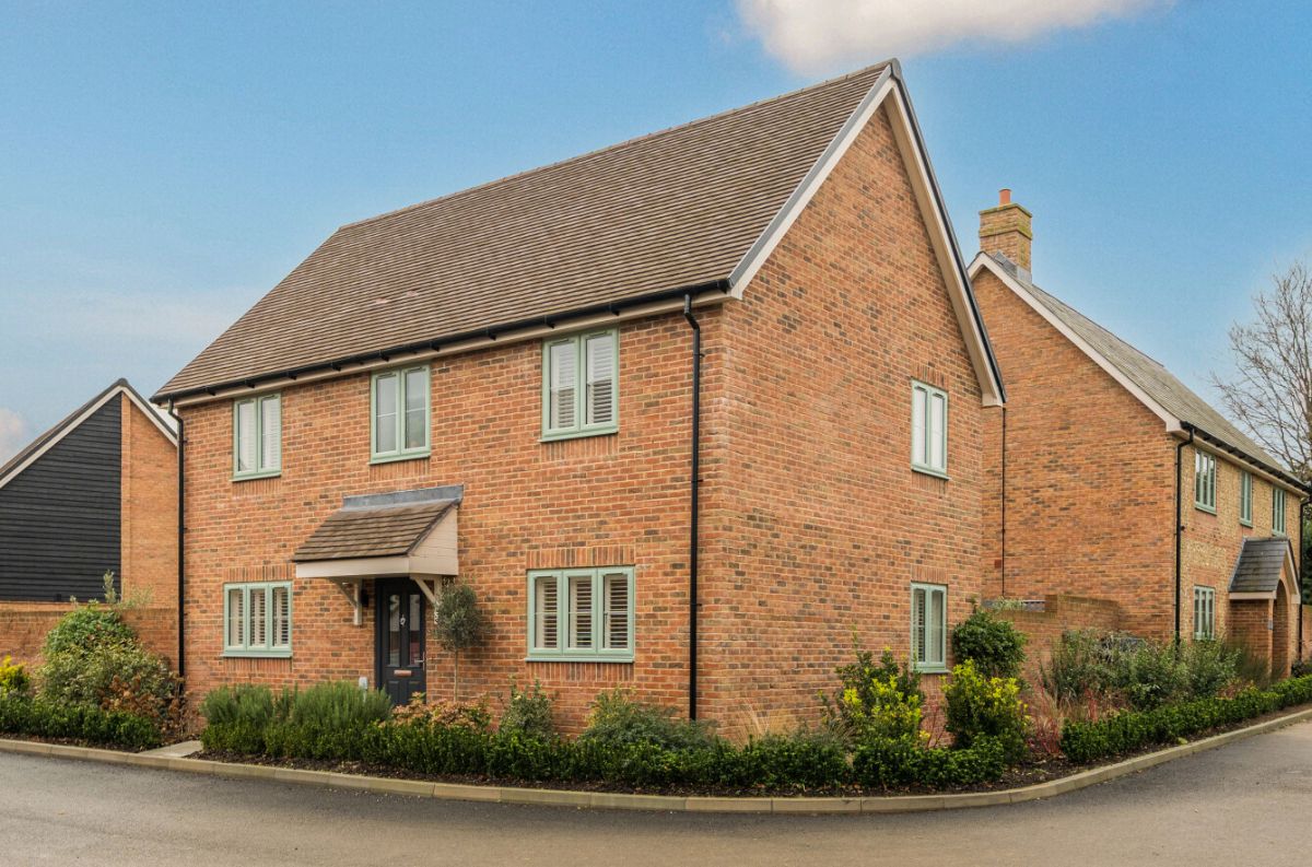 4 bed detached house for sale in 14 Castle Hill Lane, Bishopdown, Wiltshire, SP1 3GP  - Property Image 43