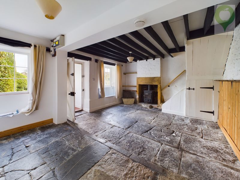 2 bed cottage to rent in Silver Street, South Petherton  - Property Image 2